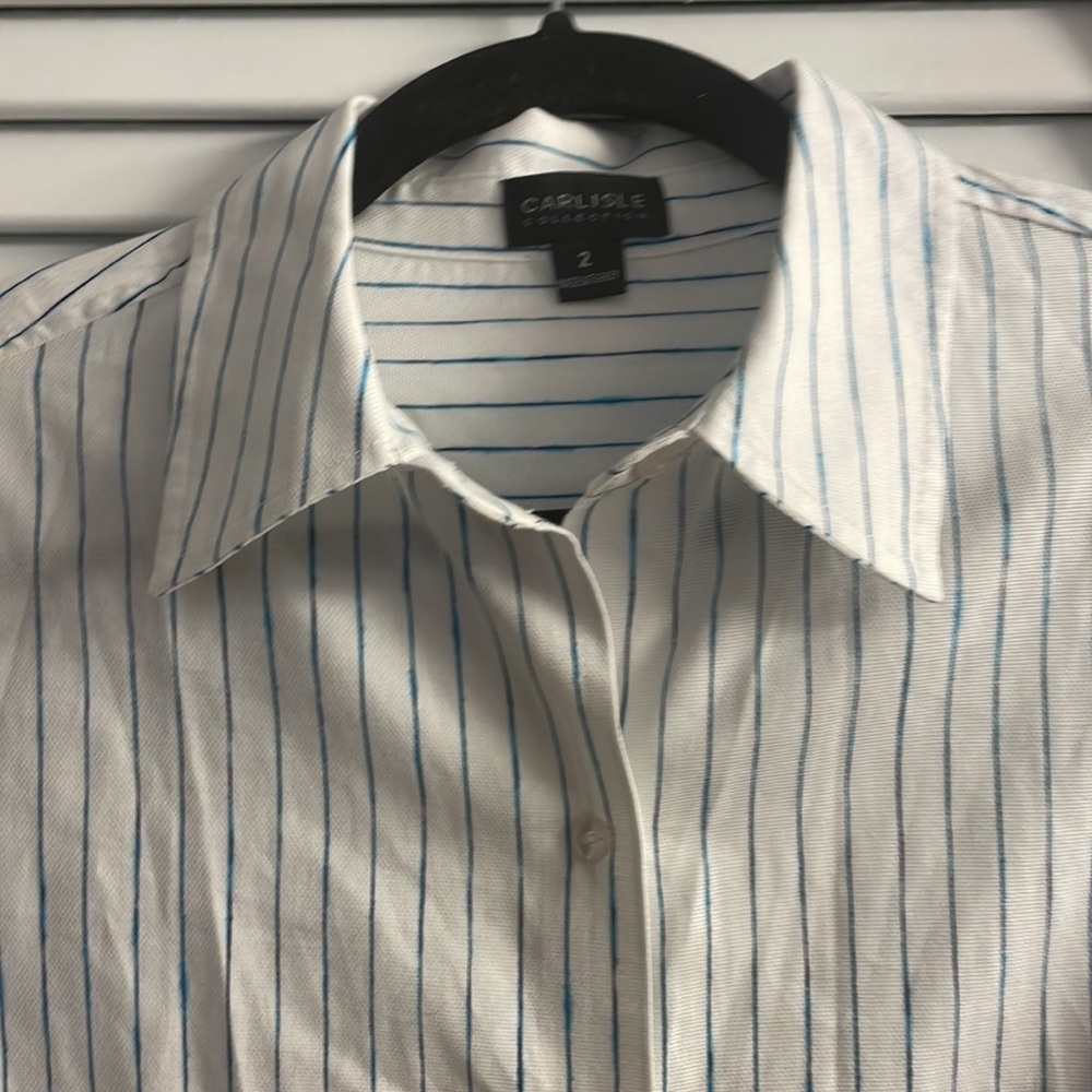 Carlisle Collection Like New White/Blue Pinstripe Button Down,Cufflings SIZE 2 - Picture 2 of 6